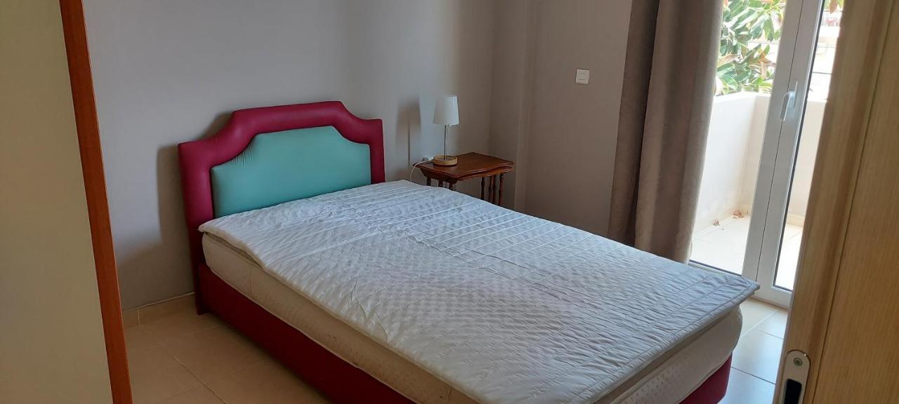 Momenti Felici Apartamento Loútsa Exterior foto