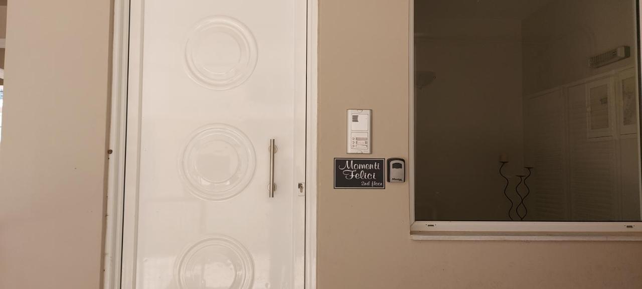 Momenti Felici Apartamento Loútsa Exterior foto
