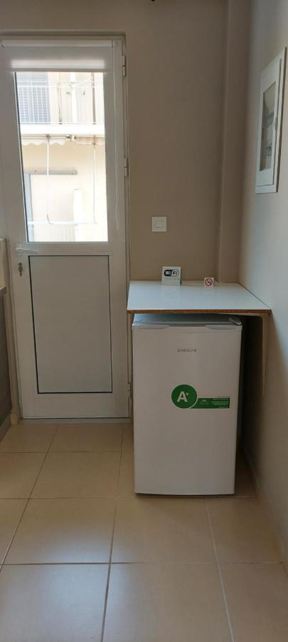 Momenti Felici Apartamento Loútsa Exterior foto