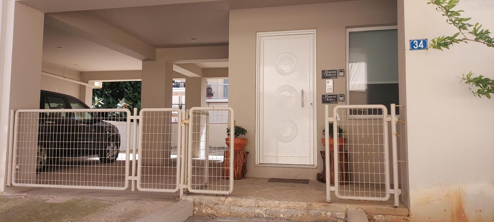 Momenti Felici Apartamento Loútsa Exterior foto